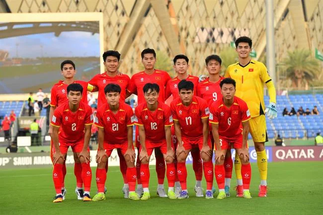 Hình ảnh tài liệu chính sách, thể hiện sự tuân thủ quy định pháp luật của f169 thể thao